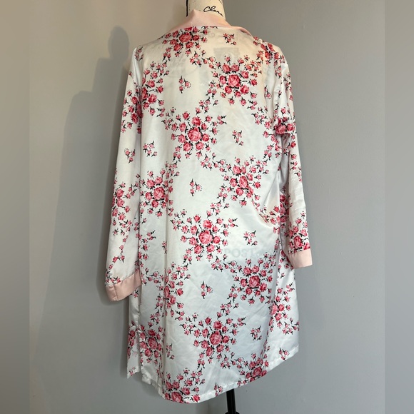 Morgan Lane x FabFitFun Robe - Picture 3 of 8